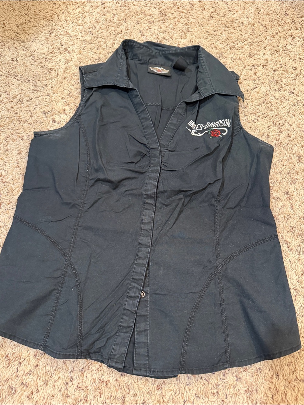 Harley-Davidson Black Sleeveless Button-Up Shirt with Red Logo Accent